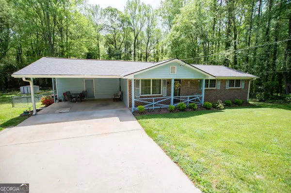 2171 Chestnut Log, Lithia Springs, GA 30122