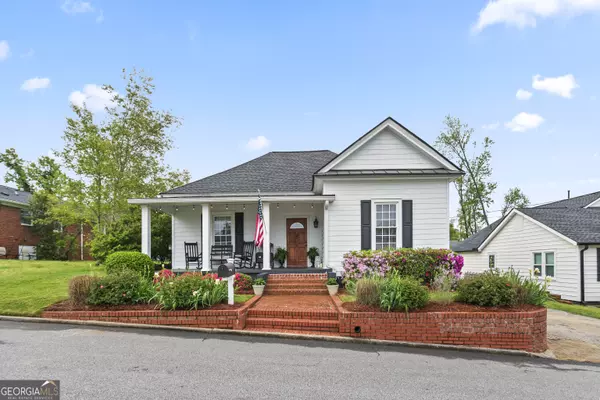 6 6th, Newnan, GA 30263