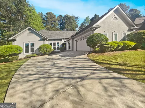 567 Shadow Oaks, Stone Mountain, GA 30087