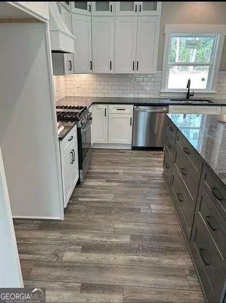 Canton, GA 30115,175 Hickory WAY