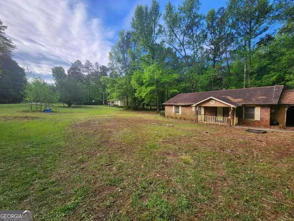 Newnan, GA 30263,922 Country Club RD