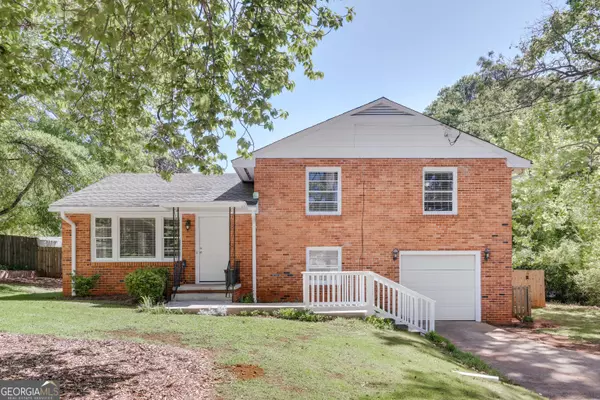 1090 W Lake, Athens, GA 30606