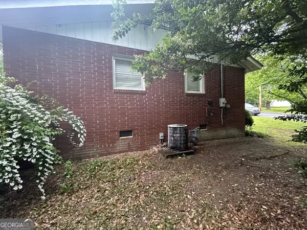 Conyers, GA 30012,1091 Pine ST