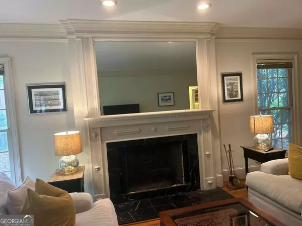 Atlanta, GA 30342,475 Ivy Park LN NE