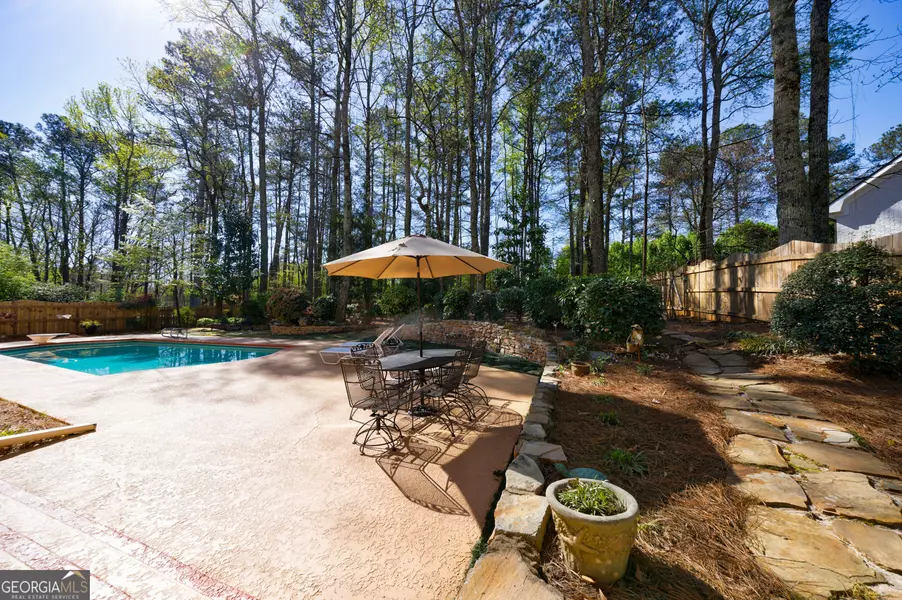 125 Saddlebrook, Roswell, GA 30075