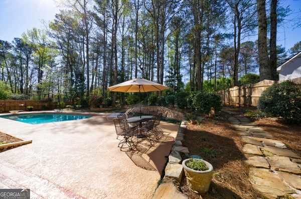 125 Saddlebrook, Roswell, GA 30075