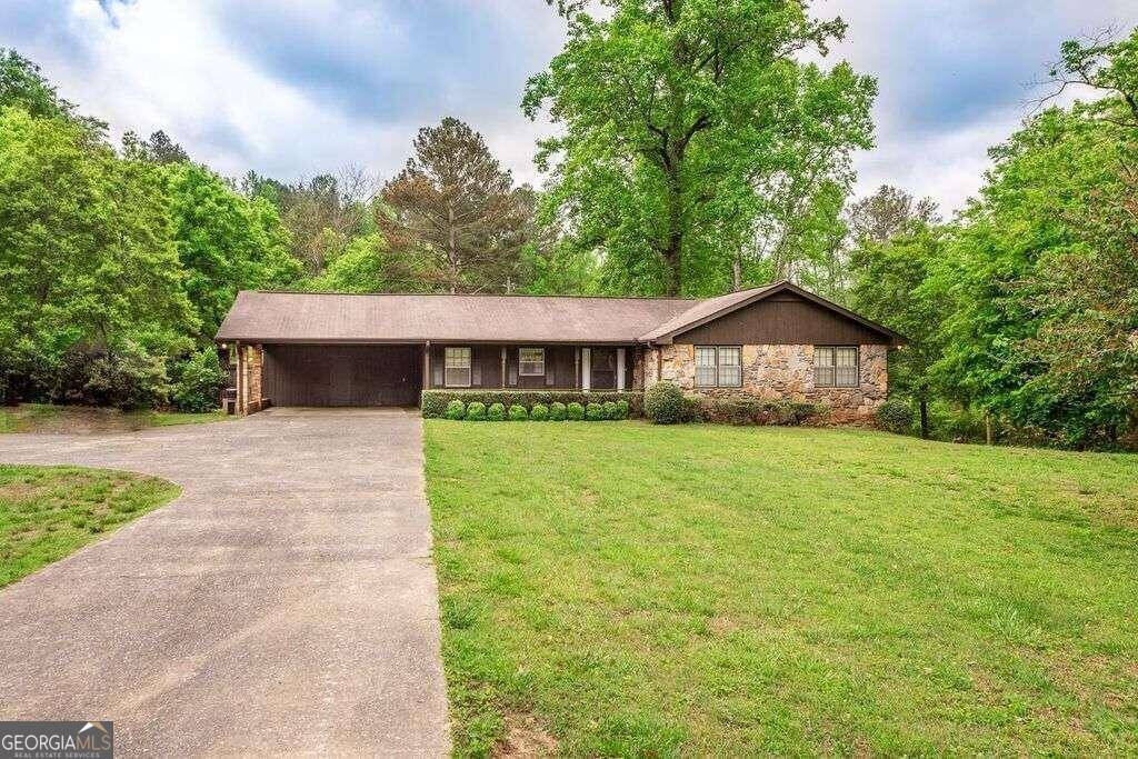 269 George Gray LN, Waleska, GA 30183