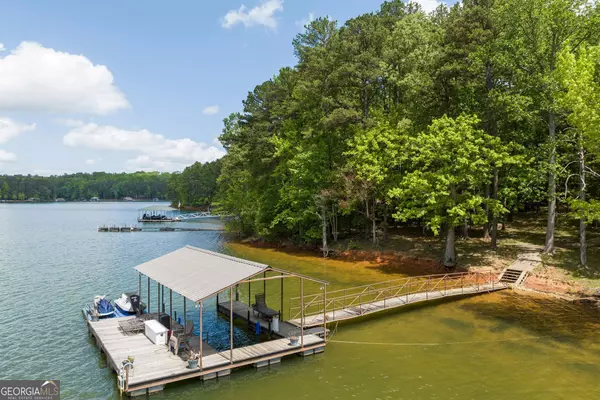 Lavonia, GA 30553,229 Lake View CT