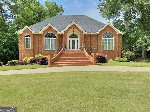 910 Piney Woods, Lagrange, GA 30240