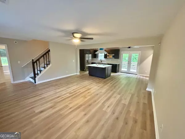 Loganville, GA 30052,879 Spring Oak CT