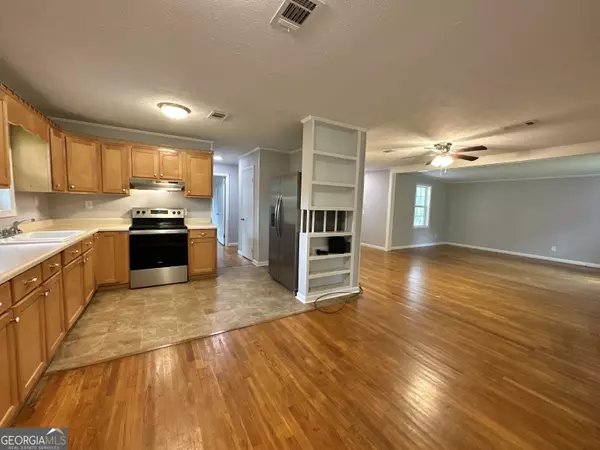 Eastman, GA 31023,5605 Forest AVE