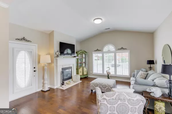 Buford, GA 30518,119 Holiday RD #403