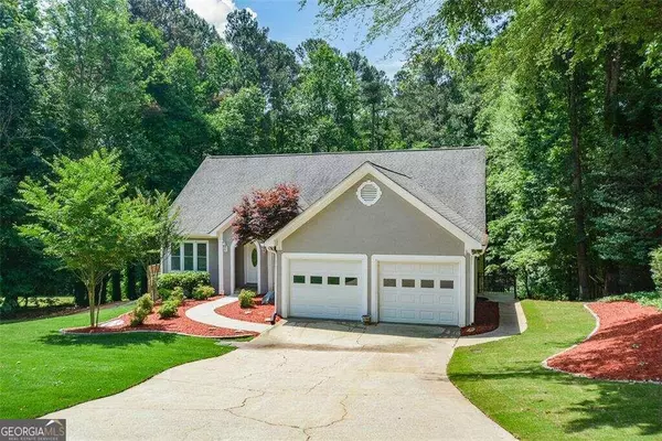 234 Picketts Lake, Acworth, GA 30101