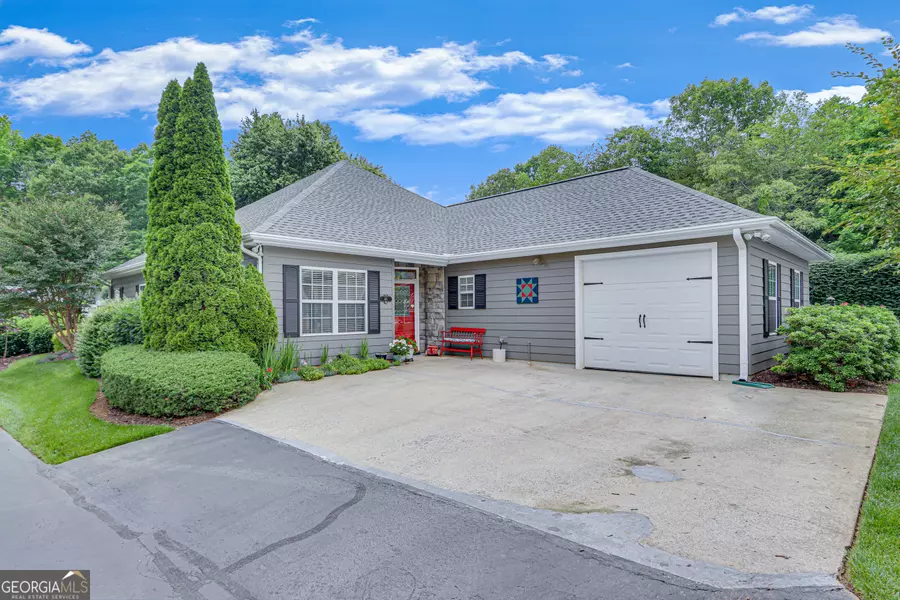 416 Long View CIR, Hiawassee, GA 30546