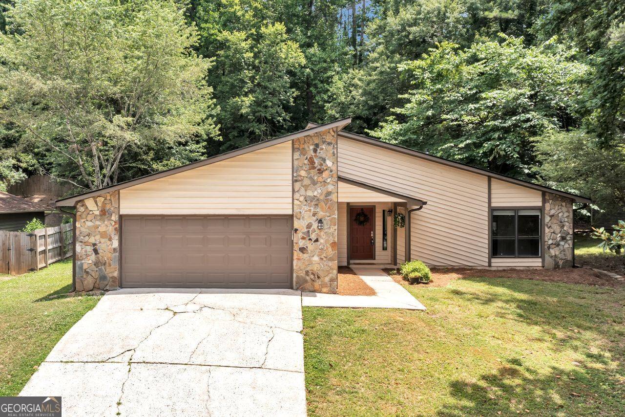 Roswell, GA 30076,395 CREEKSIDE CT