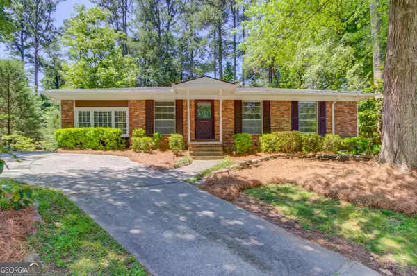 922 E Glochester, Norcross, GA 30071