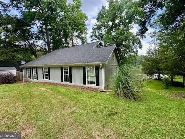 144 Horseshoe Bend, Jackson, GA 30233