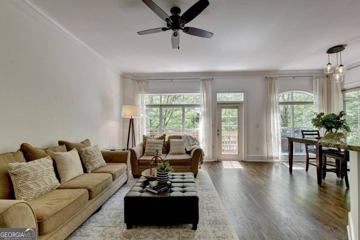 Atlanta, GA 30342,5438 Glenridge VW