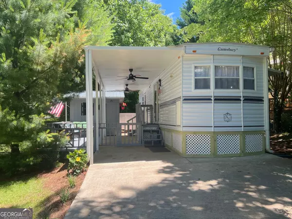 15 Campfire DR, Cleveland, GA 30528