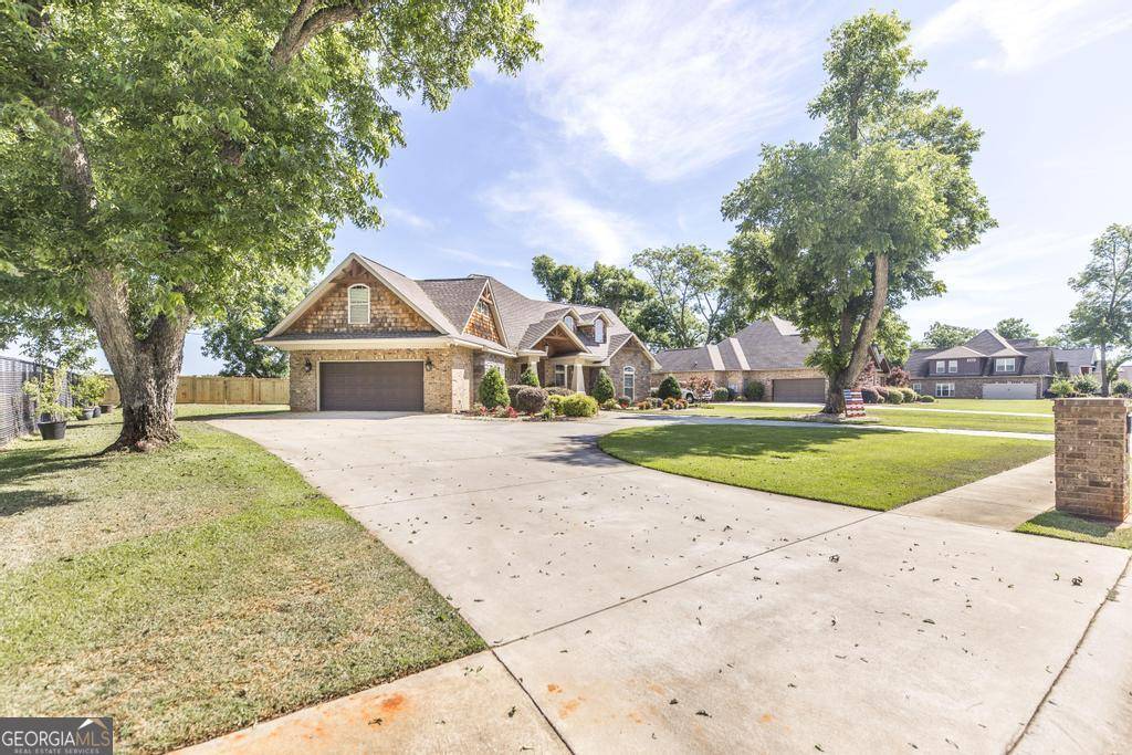 Warner Robins, GA 31088,119 Running Creek DR