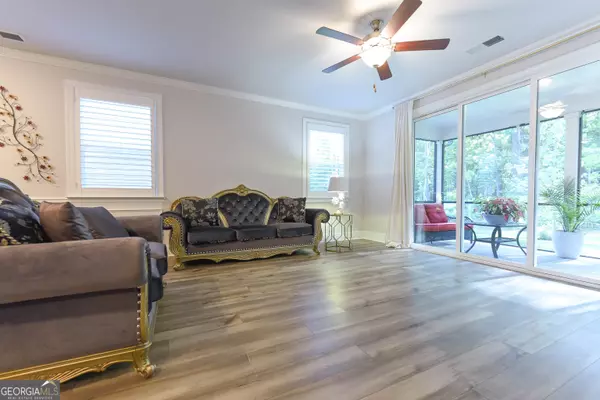 Peachtree City, GA 30269,122 Vivian LN