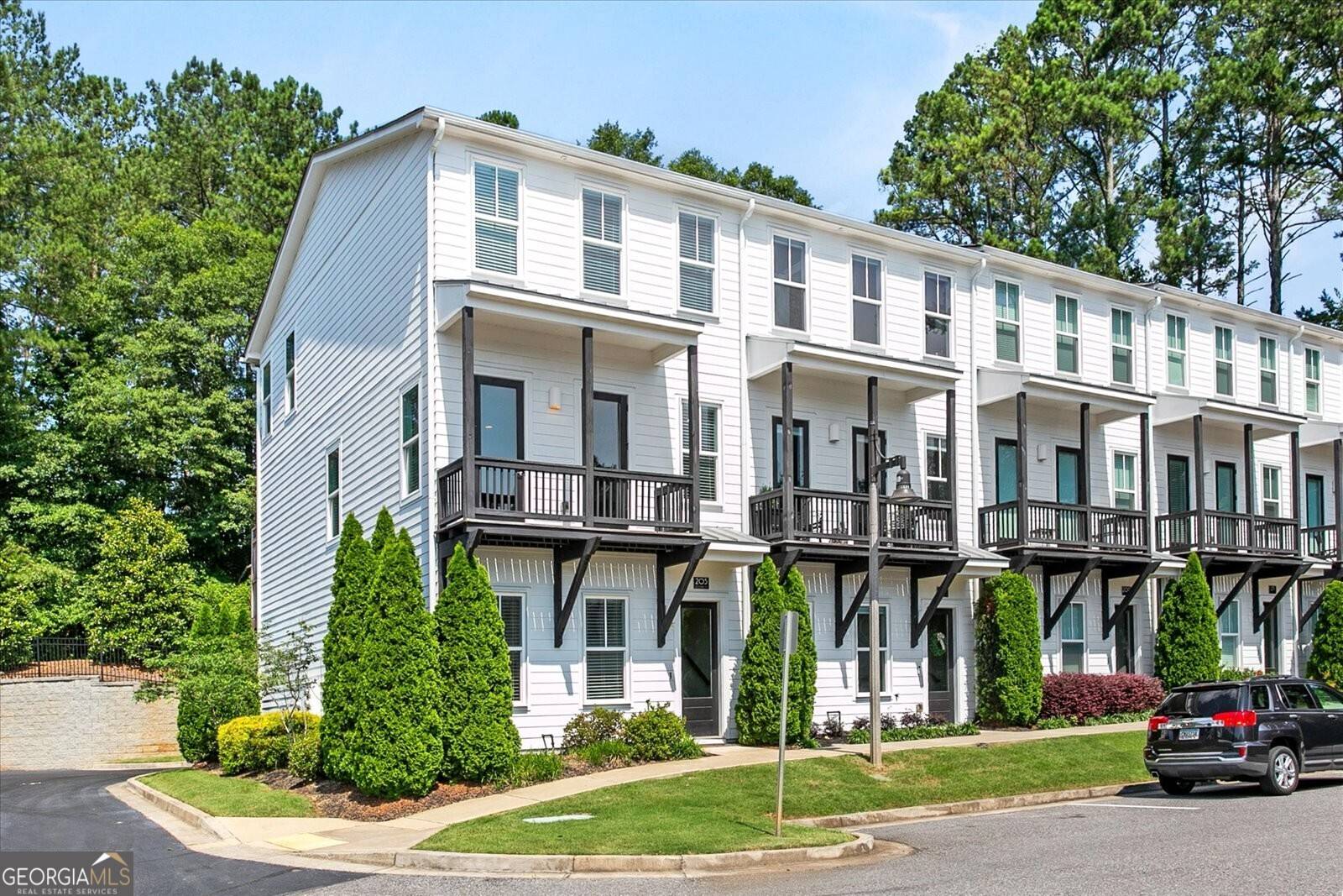 Woodstock, GA 30188,205 Sessions ST