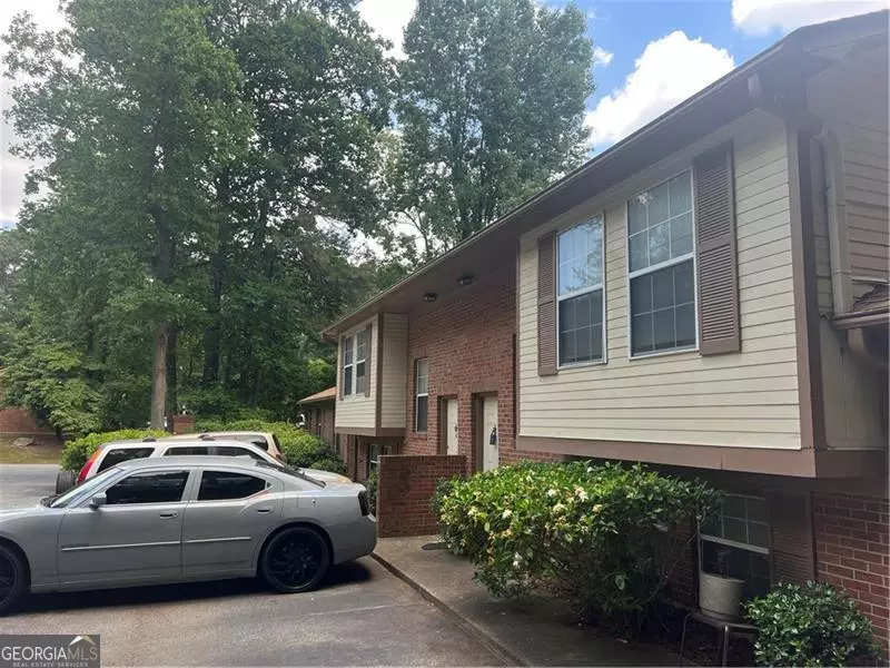 1202 Natchez TRCE SW, Marietta, GA 30008