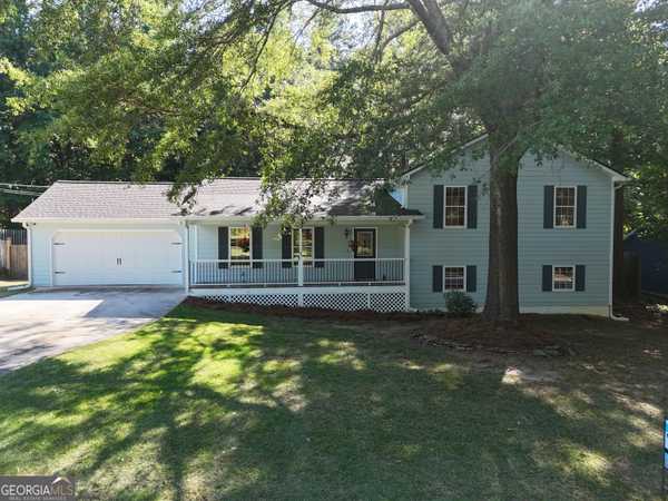 313 Clover,  Auburn,  GA 30011