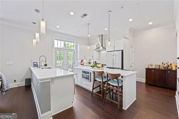 Suwanee, GA 30024,340 TOWN CENTER AVE #211