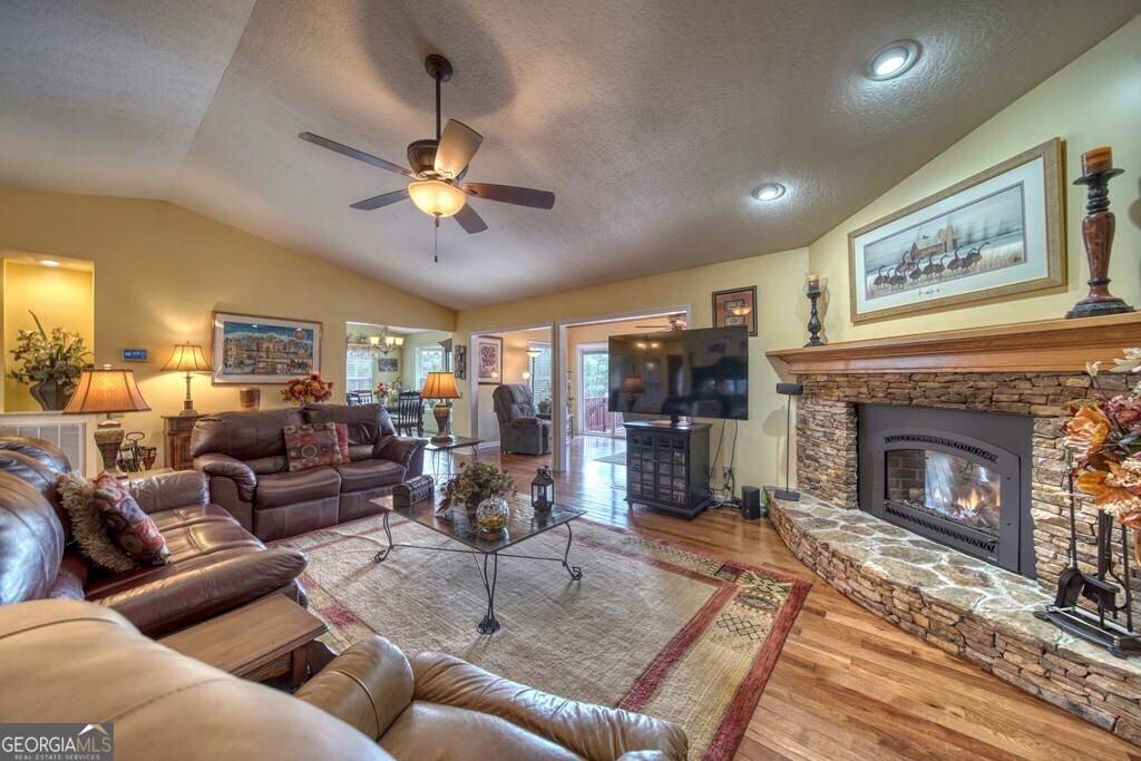 Young Harris, GA 30582,845 Scarlett's WAY