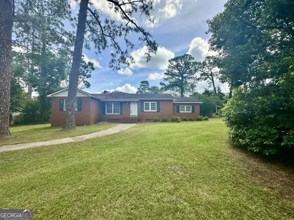 1812 Danora DR, Waycross, GA 31501