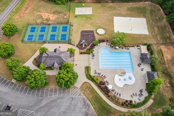 Forsyth, GA 31029,214 Crescent DR