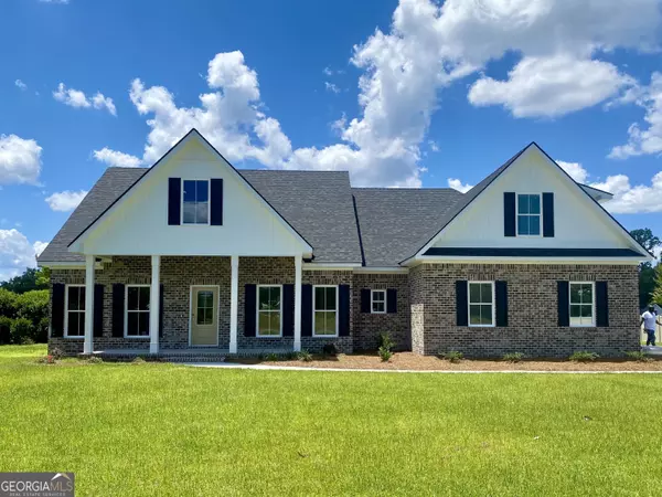 2 Honeysuckle DR, Claxton, GA 30417