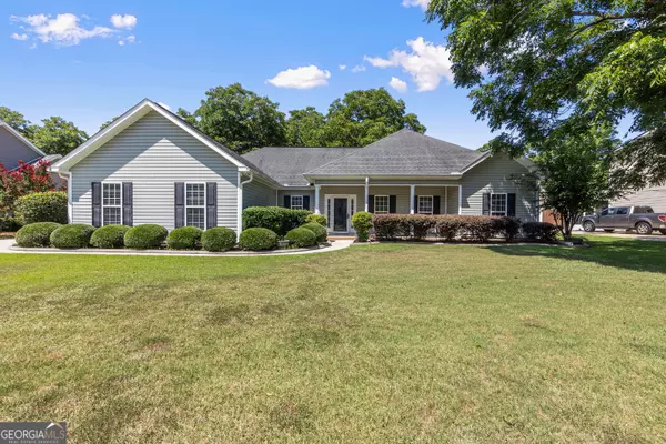 220 Grove, Kathleen, GA 31047