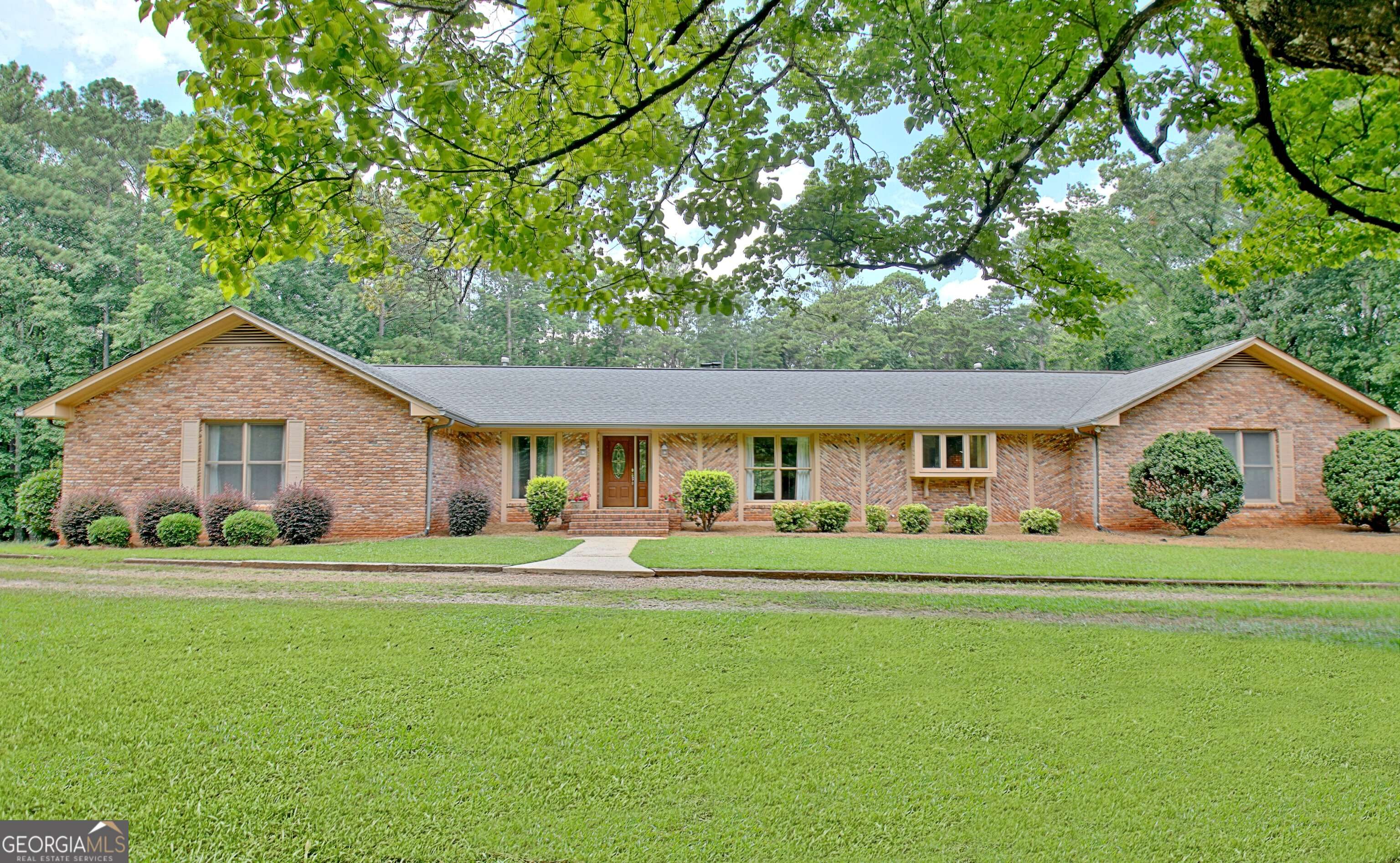 487 Brogdon RD, Fayetteville, GA 30214