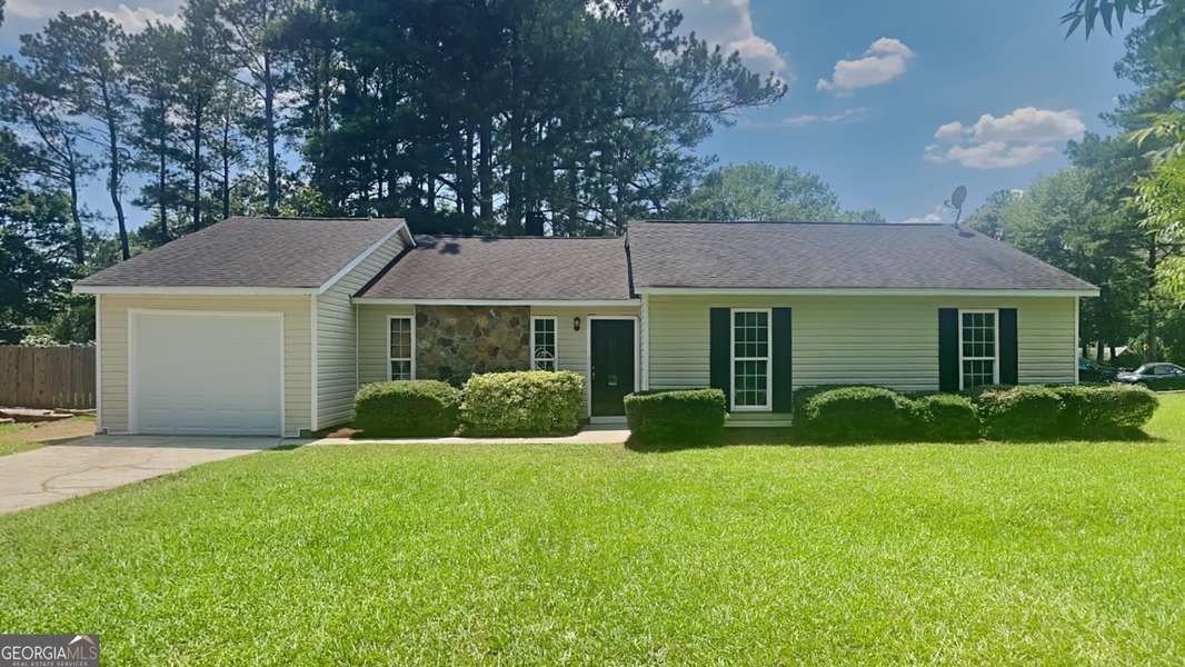 2443 Hartford DR, Ellenwood, GA 30294