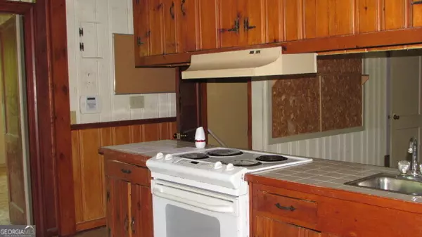 Lagrange, GA 30240,323 Lane CIR