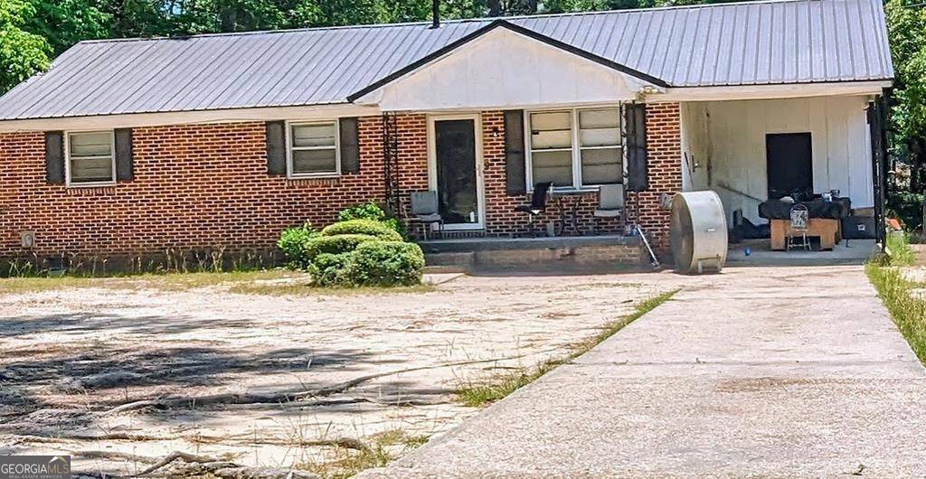 1210 W Gordon, Albany, GA 31707