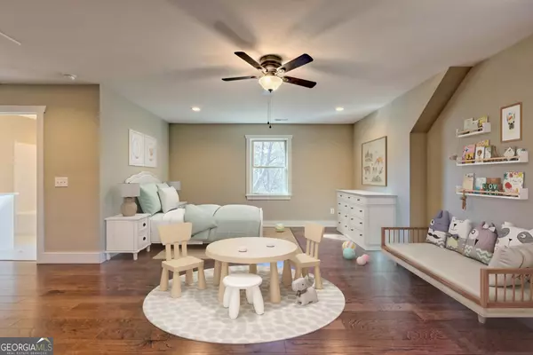 Warne, NC 28909,465 Wildflower RDG