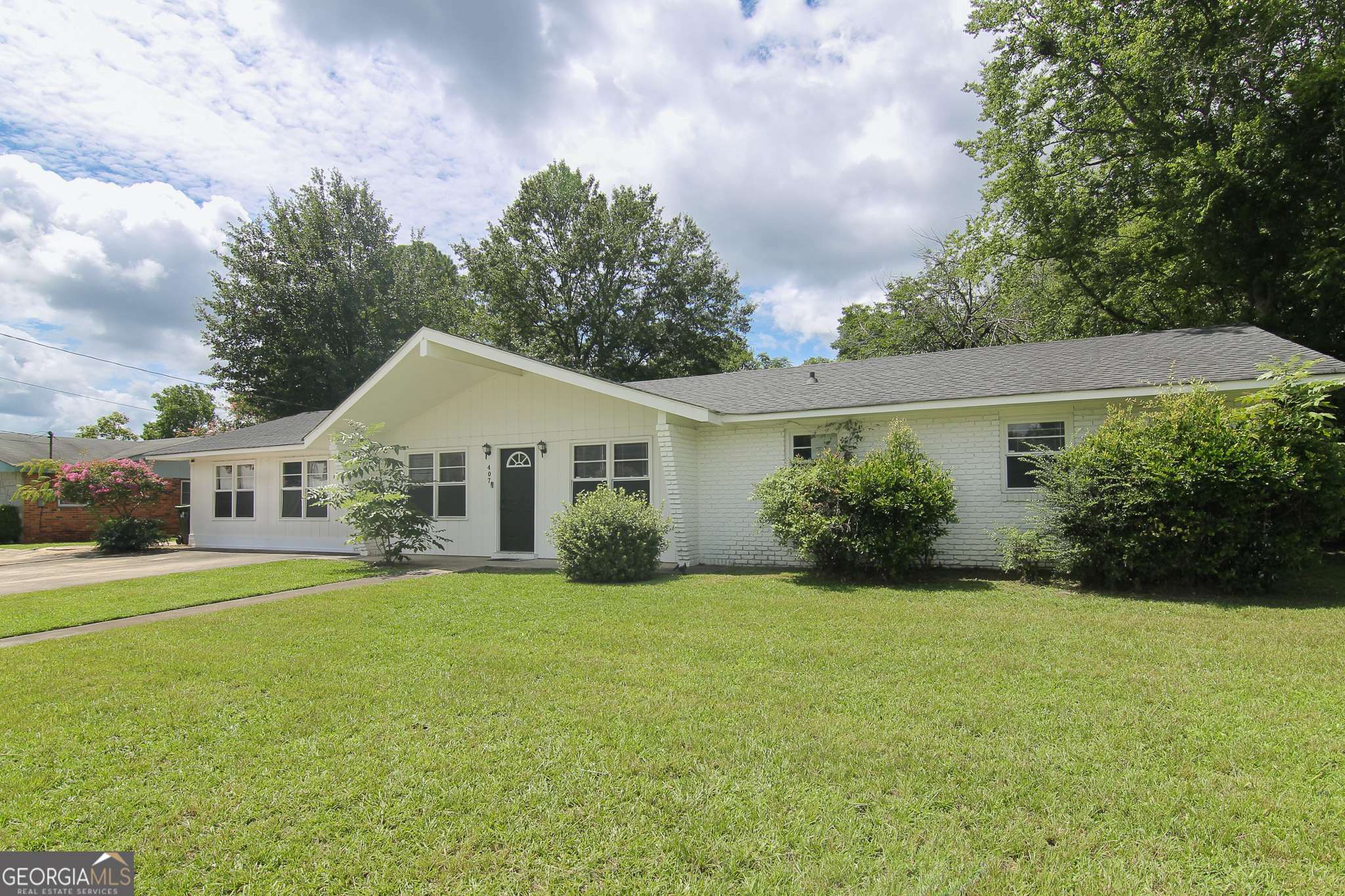 Warner Robins, GA 31093,407 Greenbriar RD