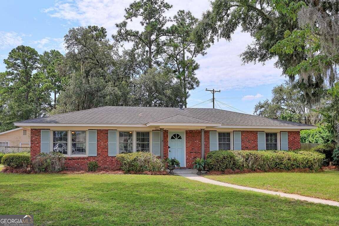 213 Sea Island DR, Savannah, GA 31410