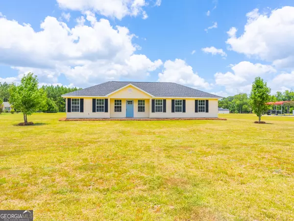 6997 College AVE, Blackshear, GA 31516