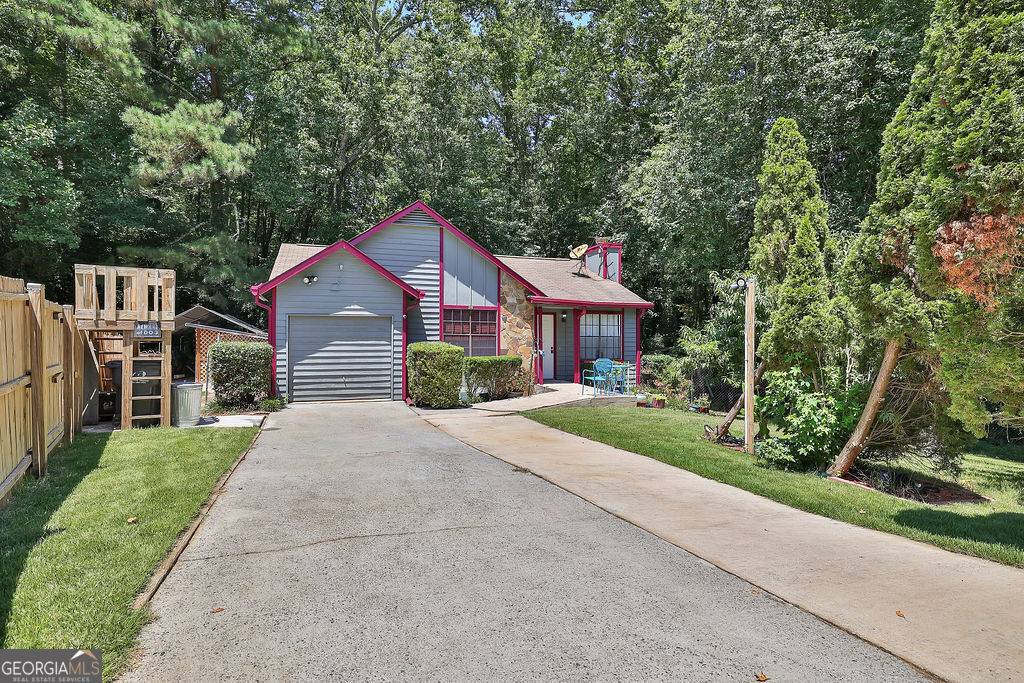 624 Harvard DR NW, Lilburn, GA 30047