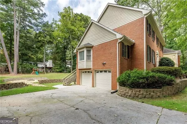 Atlanta, GA 30328,7110 Northgreen DR