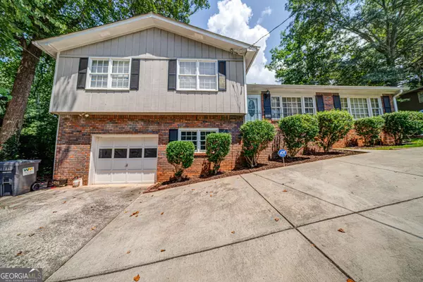 242 King Arthur,  Woodstock,  GA 30189