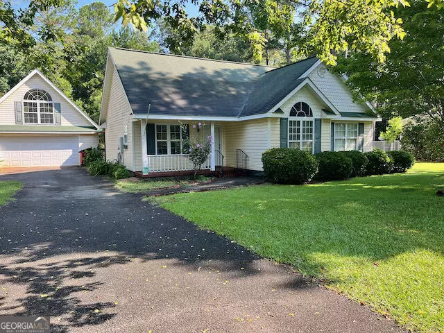 766 McIntyre ST, Sandersville, GA 31082