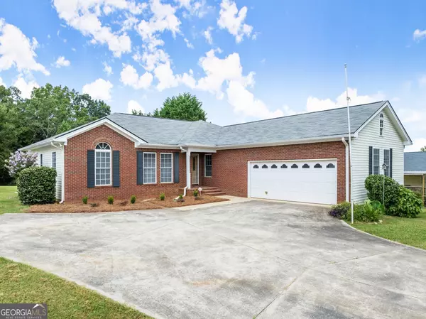 3945 Summit Chse, Gainesville, GA 30506