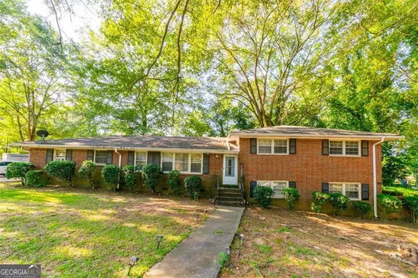 6285 Pine View, Riverdale, GA 30296