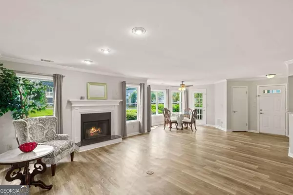 511 Mill Pond RD,  Roswell,  GA 30076