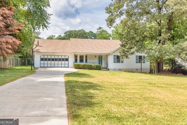 386 Blackberry CIR, Auburn, GA 30011